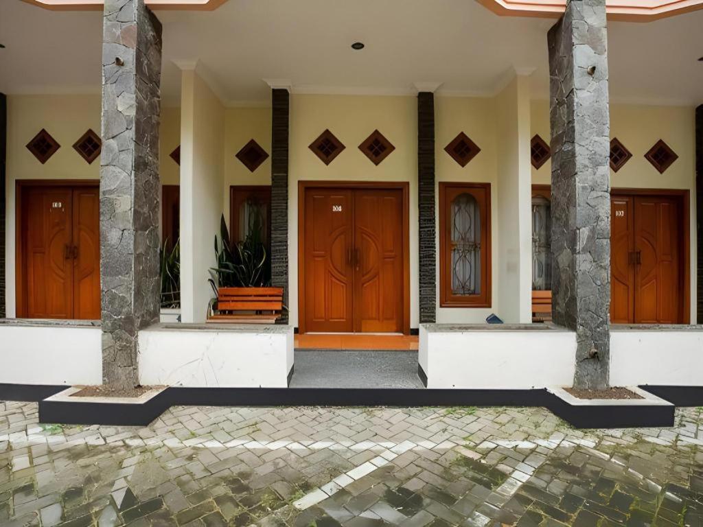 Oyo 3406 Pandu Prima Syariah Hotel 2*